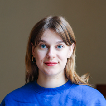 Nachhilfelehrerin Lena Bouvard
