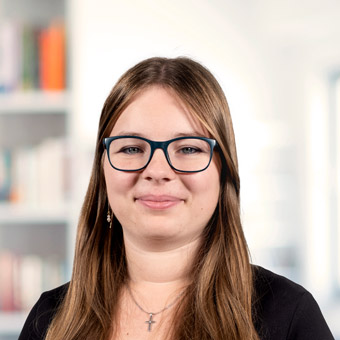 Nachhilfelehrerin Elena John
