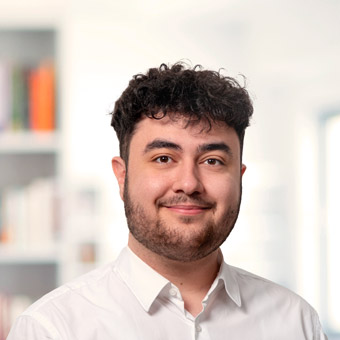 Nachhilfelehrer Aron Keles
